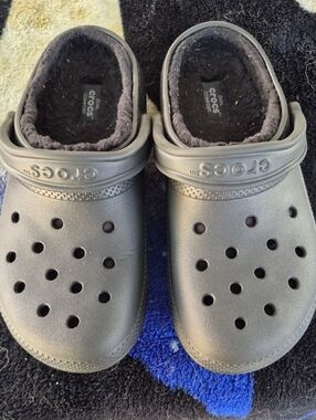 CROCS Mens 7/ Womens 9 Classic Lined Clog in Black